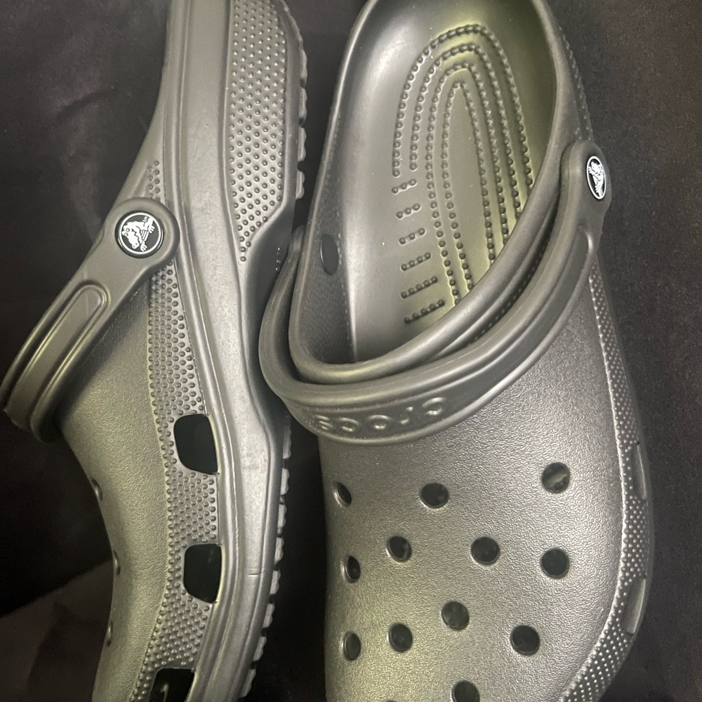 Men’s size 11 black Crocs. Brand new